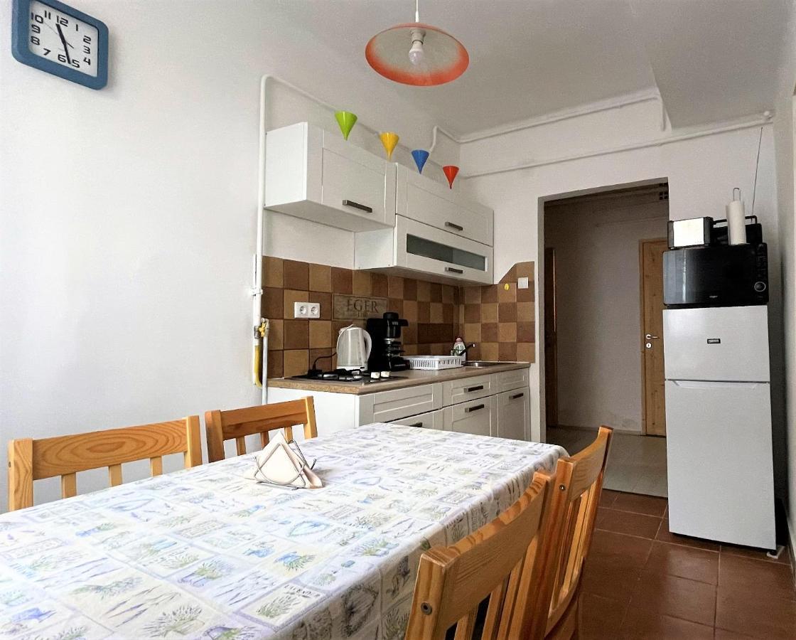 Evi Apartman Eger Exteriér fotografie