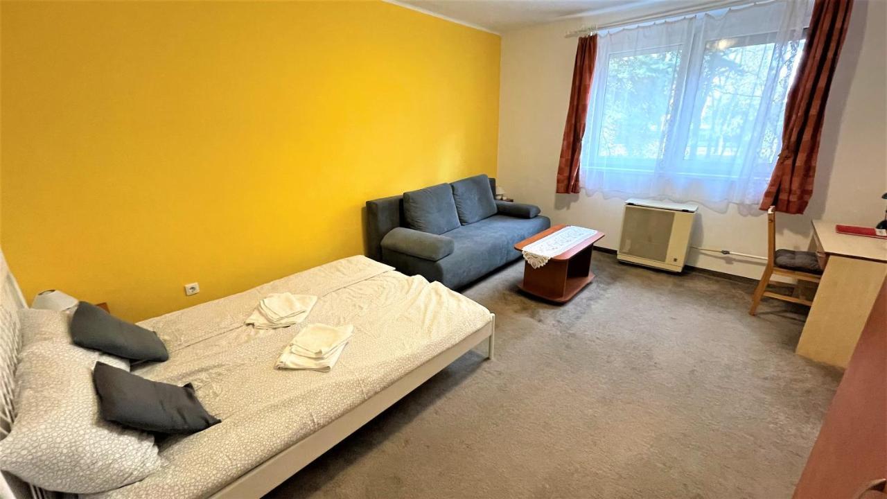 Evi Apartman Eger Exteriér fotografie